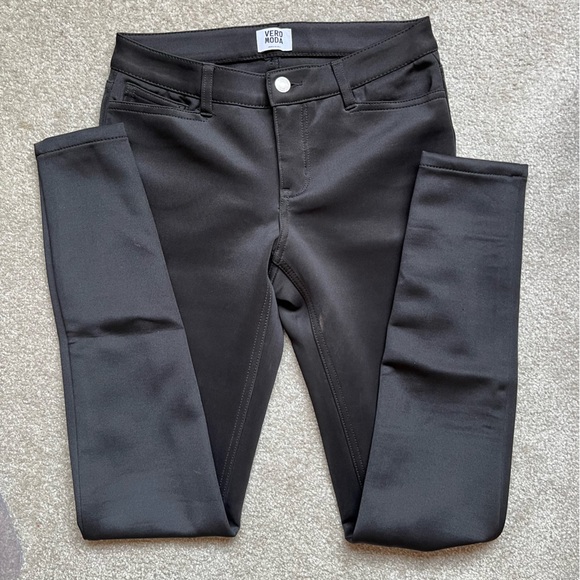 Vera Moda black pants in size Small. Excellent condition. - Picture 10 of 13